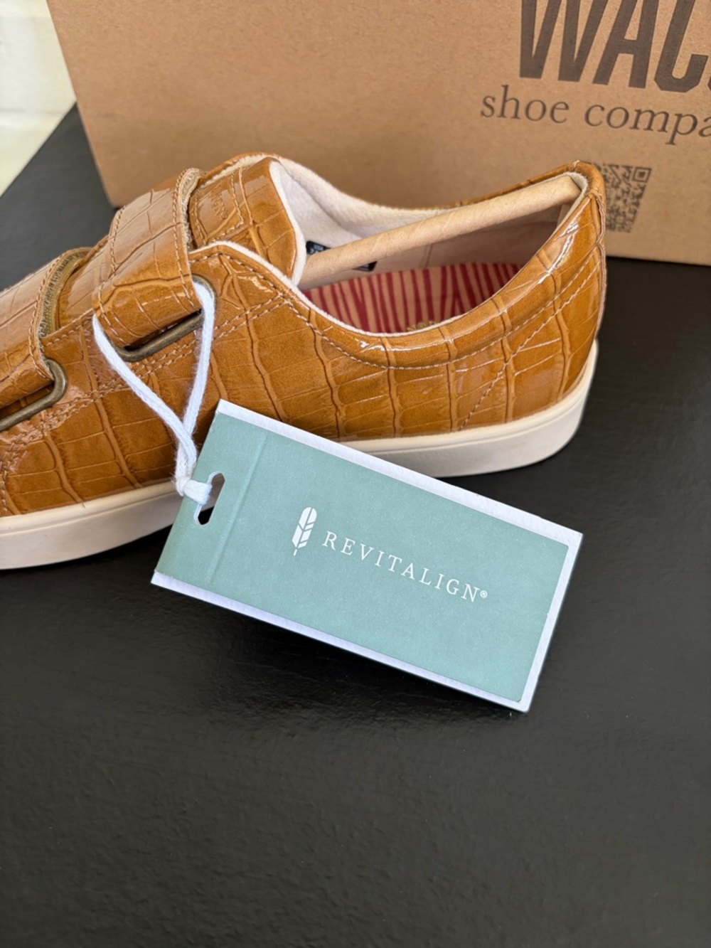 WACO Shoe Company Revitalign Malibu Bella Patent Croco in Tan NEW IN BOX, SZ 7.5 - Picture 4 of 8